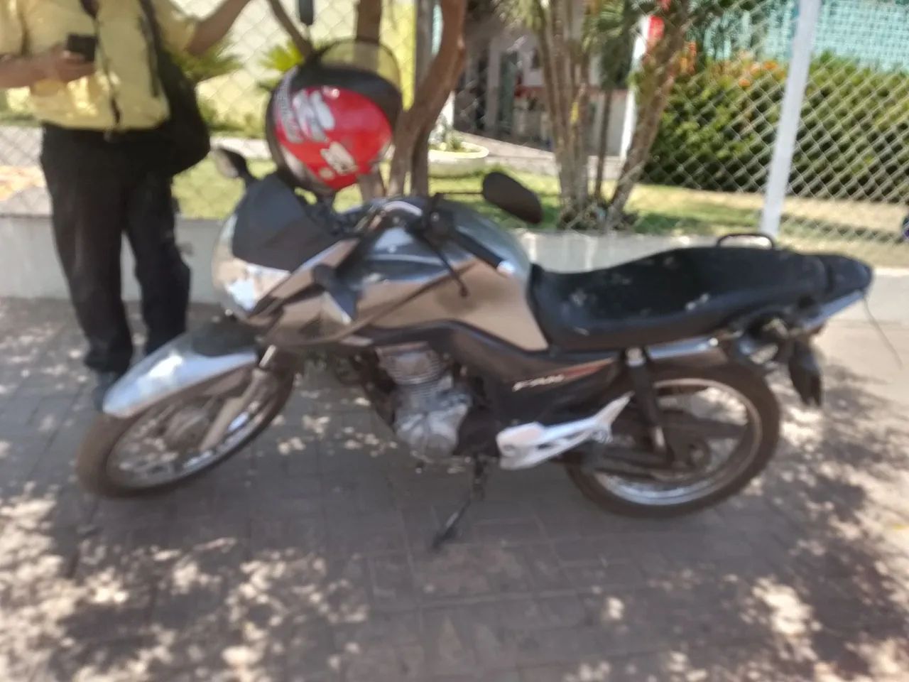 Vendo moto 2016 - Foto 2