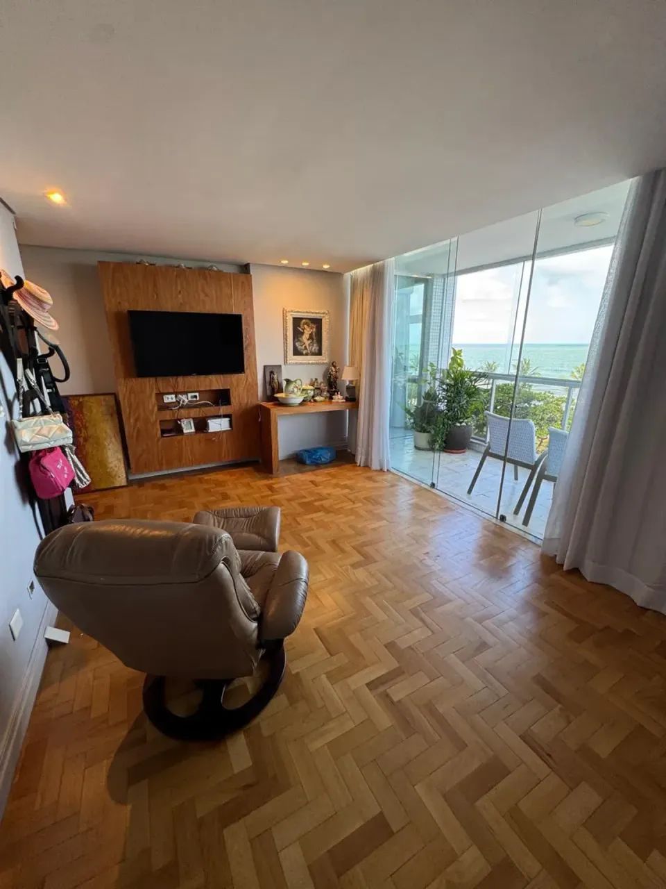 APARTAMENTO 04 QUARTOS SENDO 01 SUÍTE 202m² - Foto 2