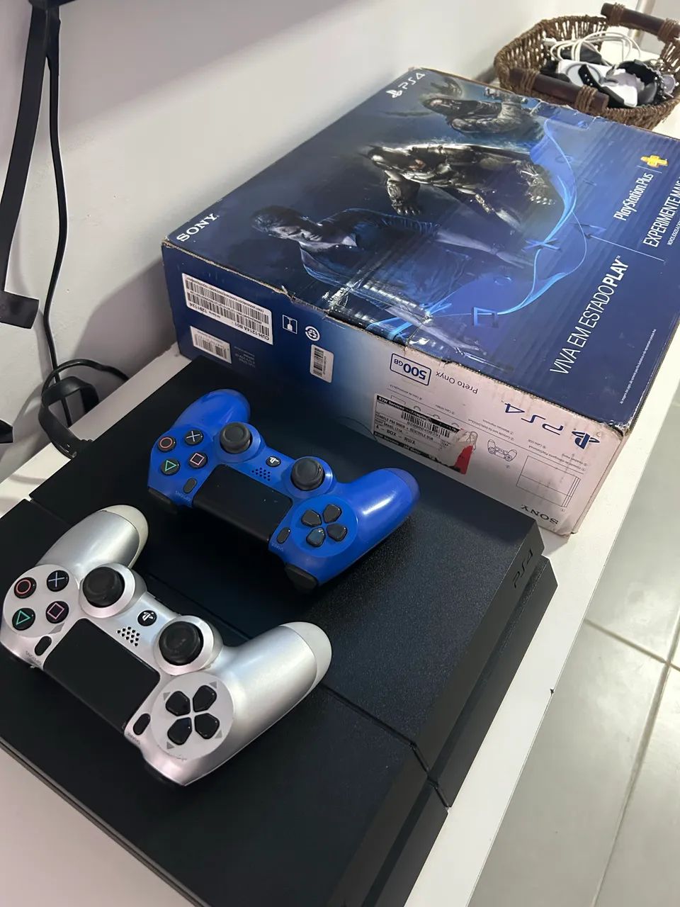 PS4 SLIM COMPLETO + 2 CONTROLES com caixa e nota fiscal - Foto 4