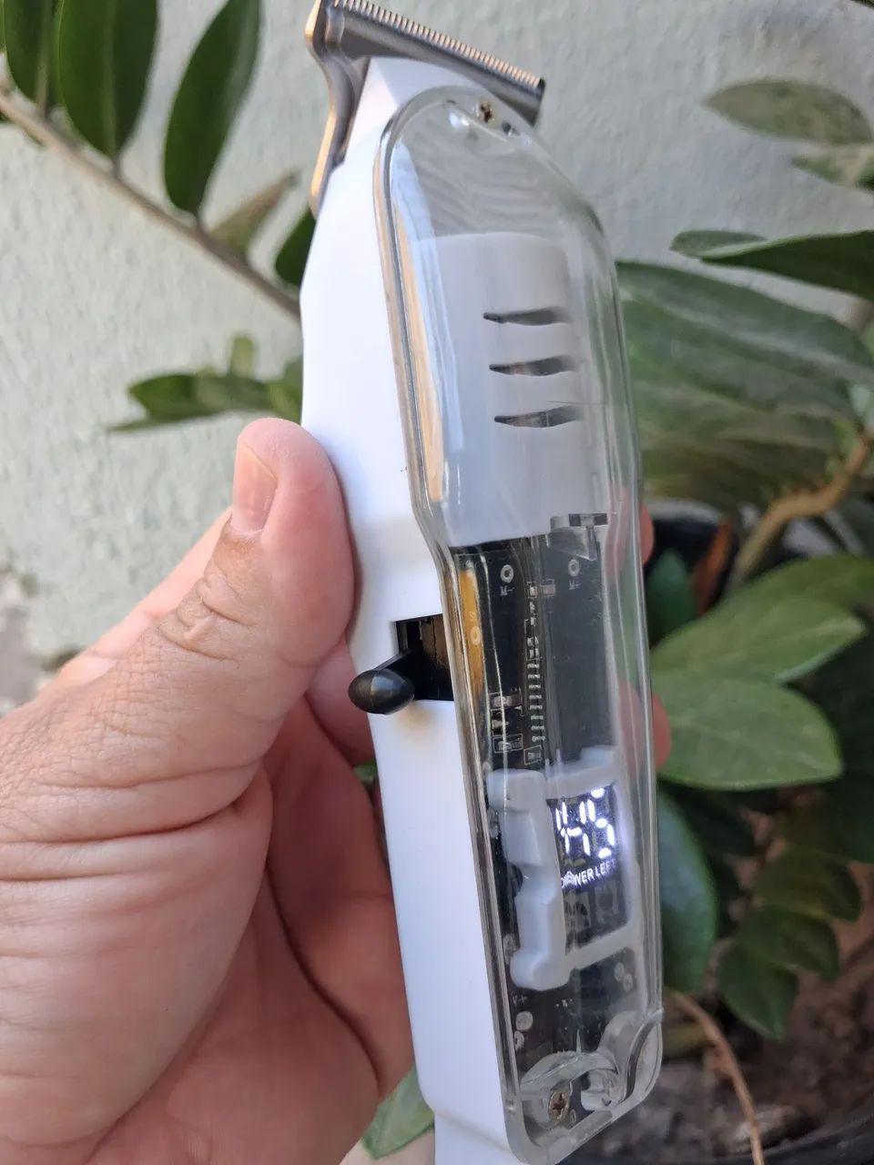 Máquina de Cortar Cabelo e Barba Transparente Recarregável USB - Foto 3