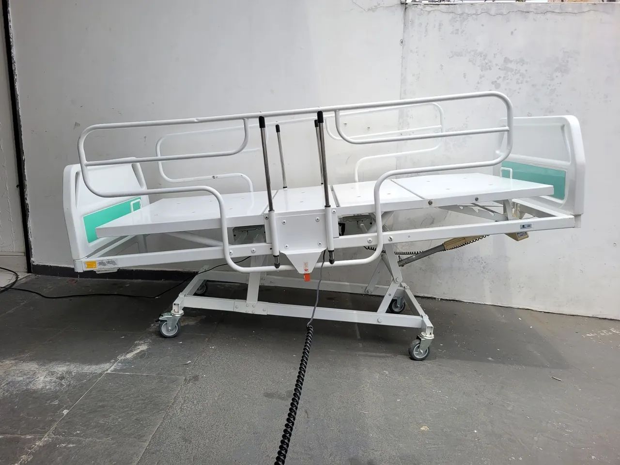 Cama hospitalar elétrica (Poltrona) - Foto 3