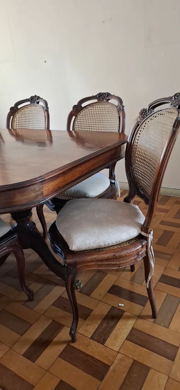 Mesa de jantar de jacarandá com oito cadeiras 65570167072002121