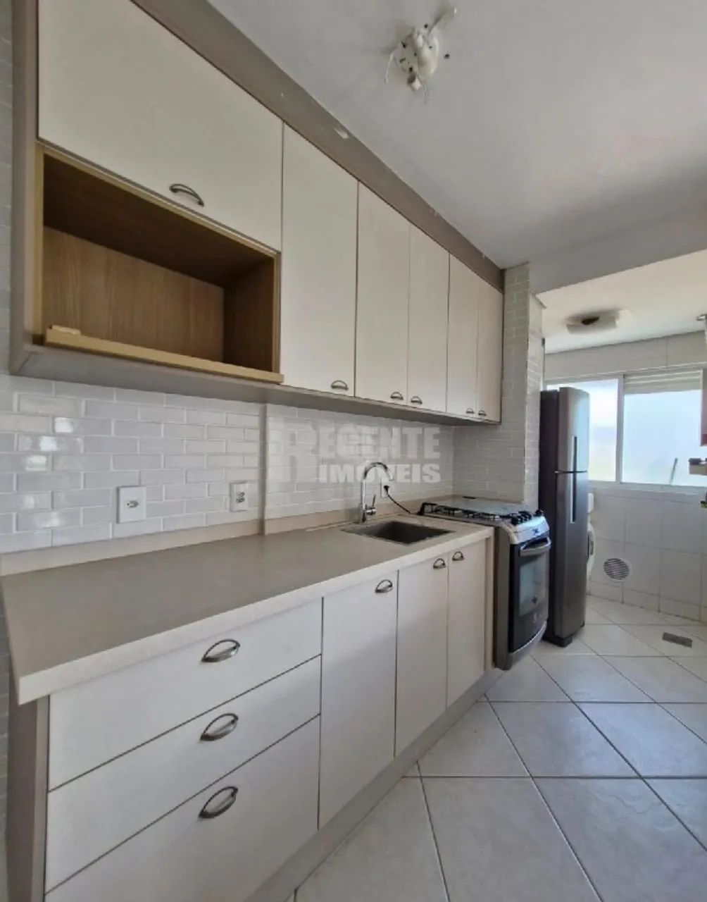 Apartamento à venda com 2 quartos sendo 1 suíte no bairro Trindade em Florianópolis - Foto 2