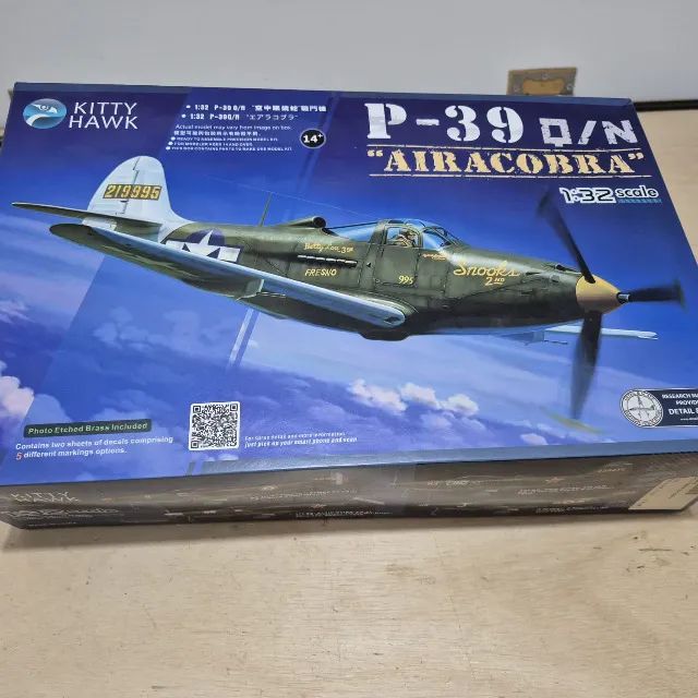 Kit para montar KITTY HAWK P-39 AIRACOBRA 1:32 SCALE