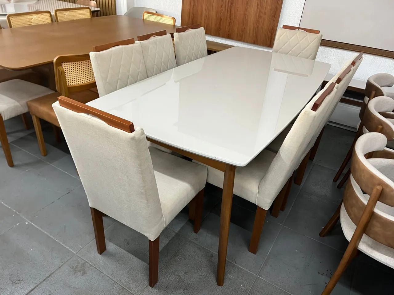 Linda mesa de madeira 