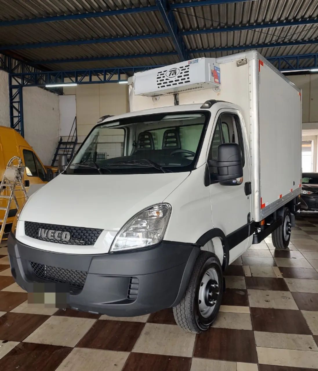 IVECO 35S14 BAÚ REFRIGERADO 2017