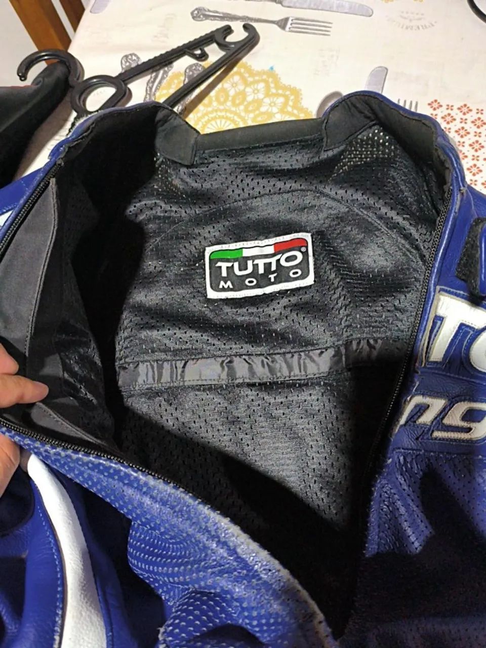 Macacão Tutto Racing Couro Tam. 54 + Proteções + Saboneteiras - Foto 3