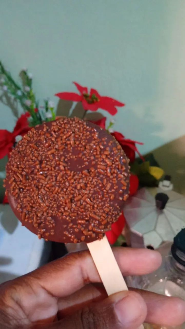 Pirulito de chocolate Alfajor lembrancinha  - Foto 2
