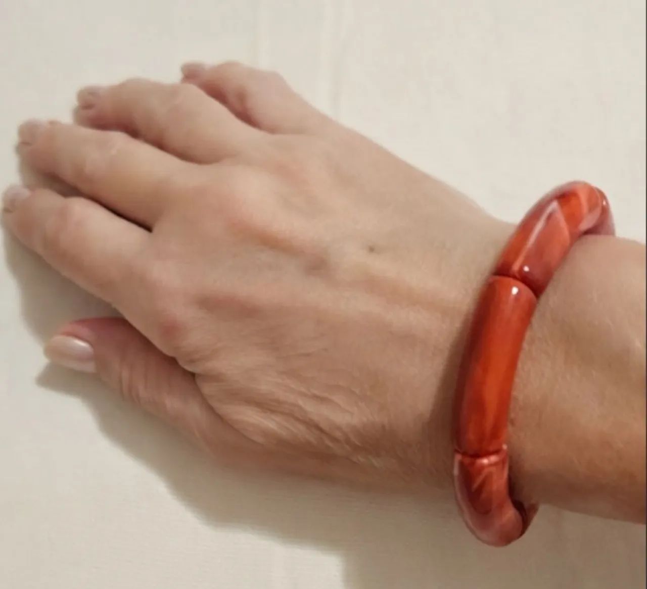 Pulseira com contas grandes