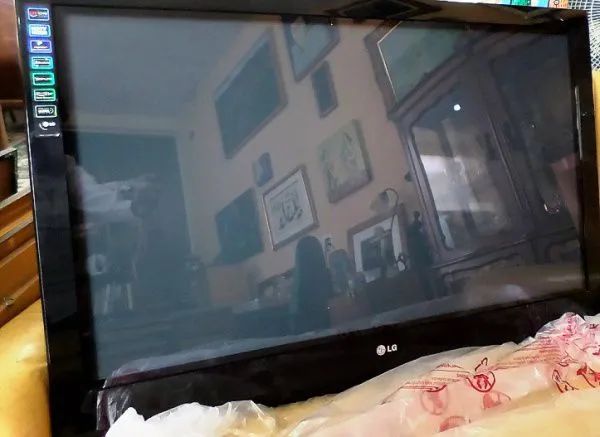 TV LG 42 POLEGADAS CHROMECAST FUNCIONANDO  - Foto 2