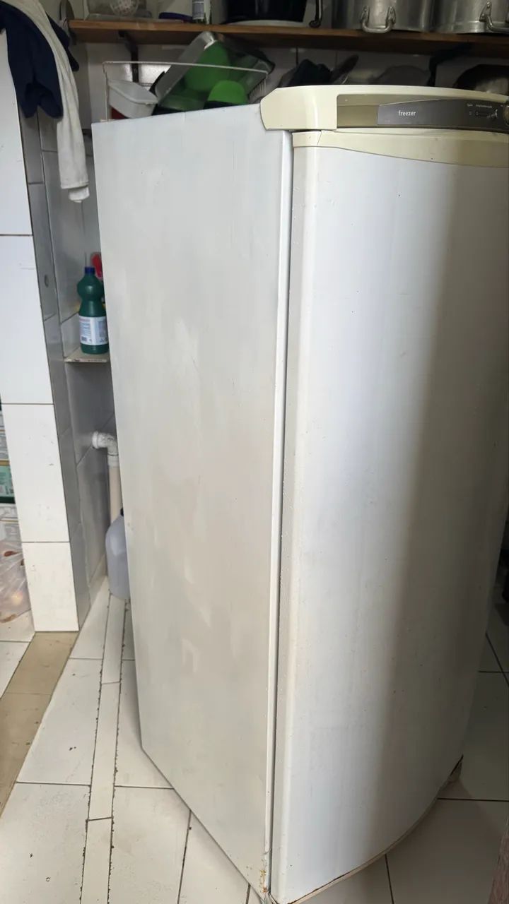 Vendo freezer vertical cônsul de 260l - Foto 2