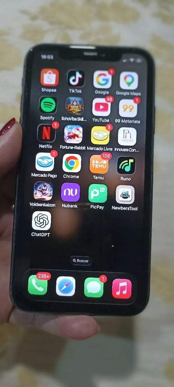 Celular iPhone 11 64 GB  - Foto 2