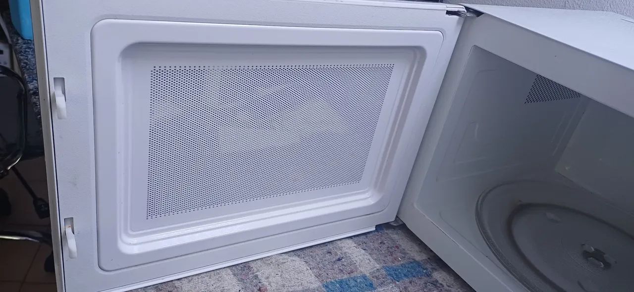 Microondas Electrolux 31 litros 220v  - Foto 3