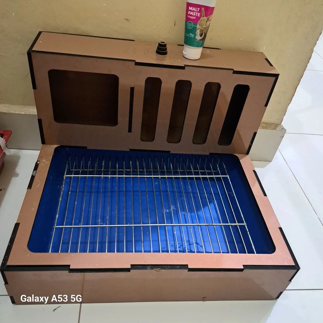 Gaiola e banheiro higiênico para coelho - Foto 4