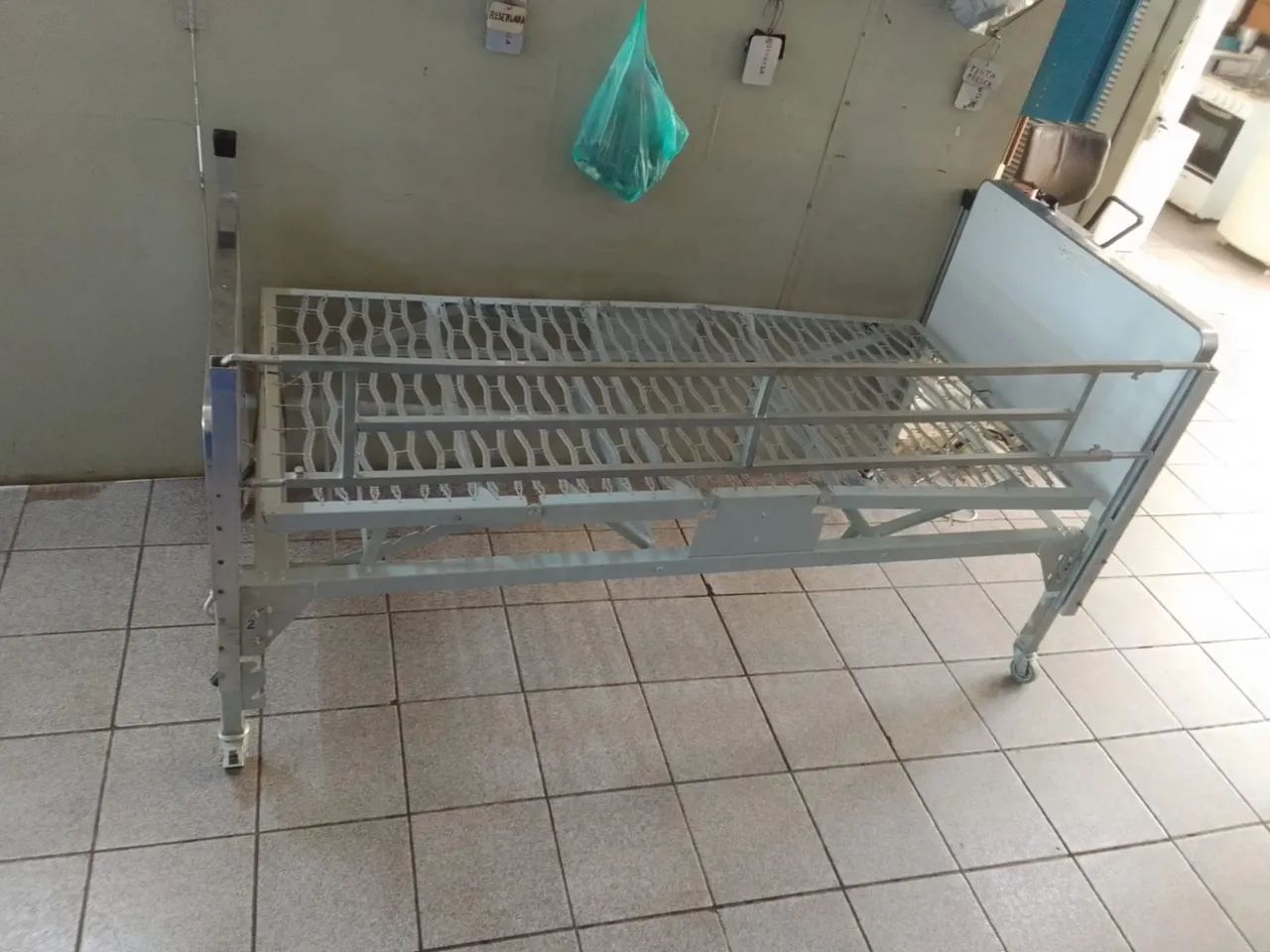 Cama Hospitalar manivela