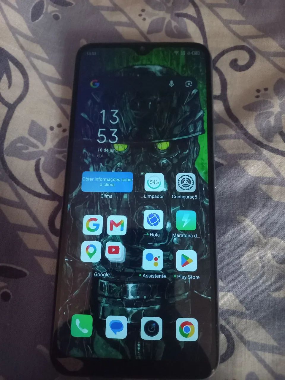 Celular infinix Hot 11 128gb e 7ram com detalhe 