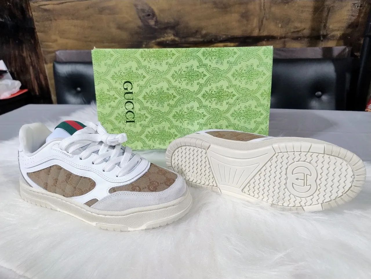 Tênis Gucci tamanho 39 forma normal 