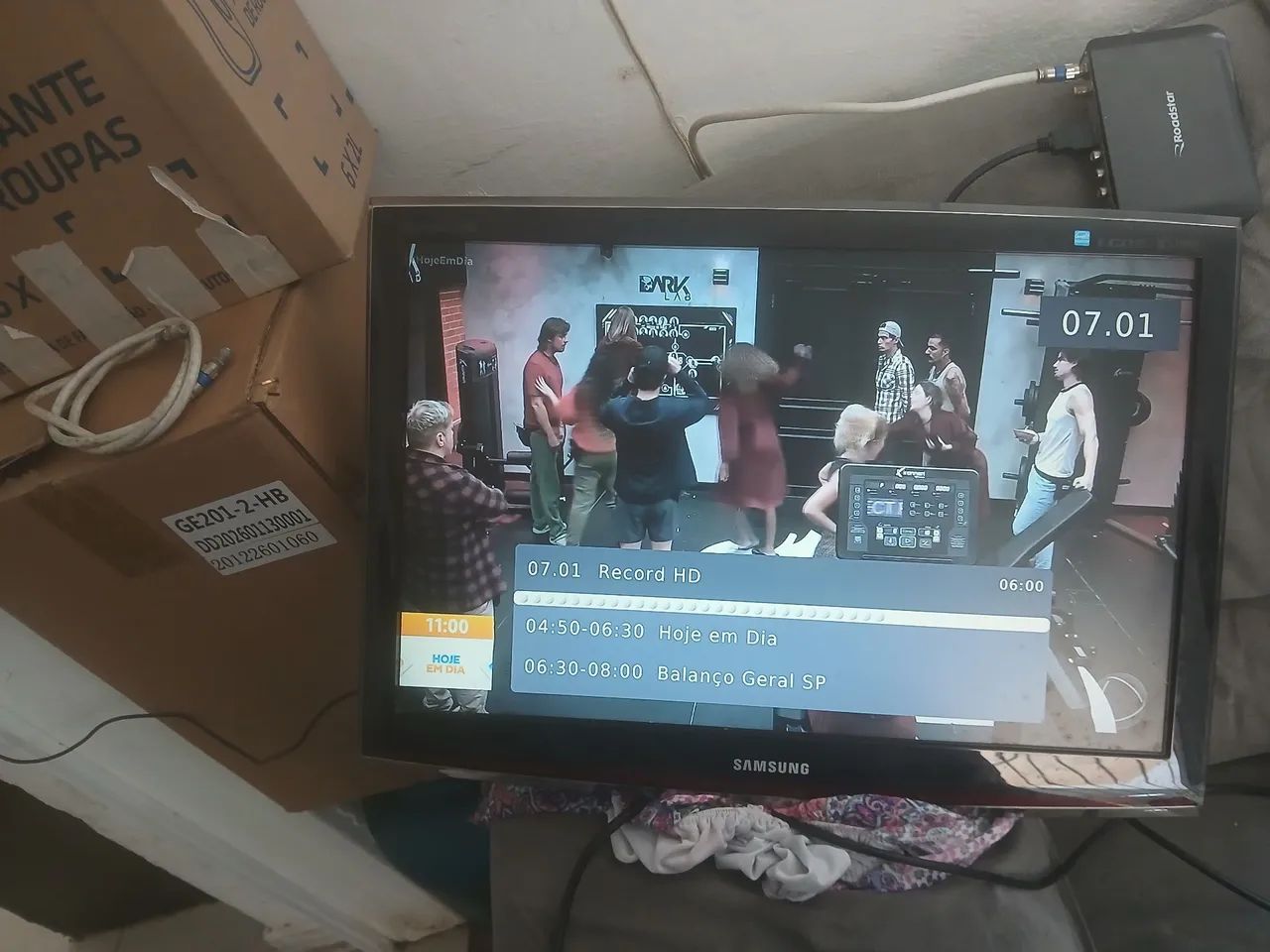 Tv sansung lcd 24 polegadas ls24tdssumzd - Foto 4