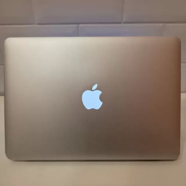 MacBook Air i5 2017 - 8Gb Ram - SSD - A1466 - Foto 5