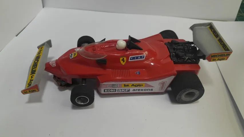 carrinho autorama ferrari t4 cinza - Foto 2