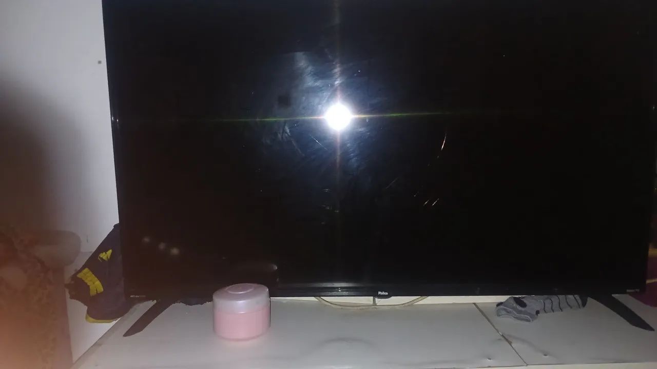 Televisão quebra pra tira peças 