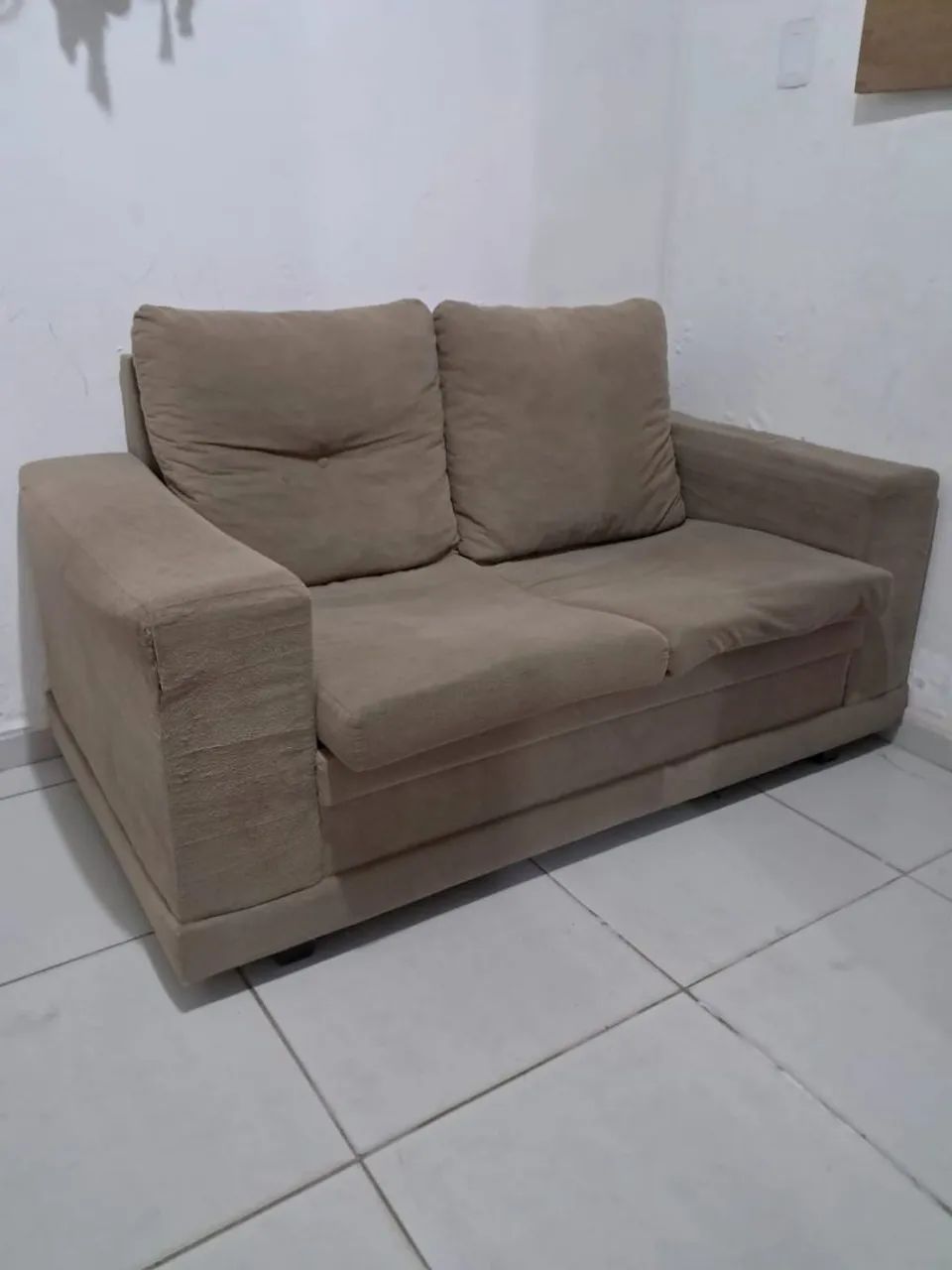 Sofá dois lugares seminovo 