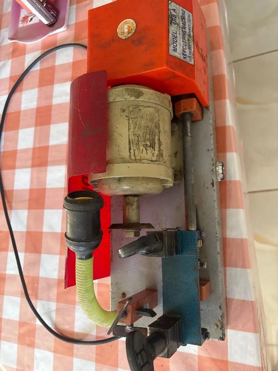 Máquina copiadora de chaves  - Foto 4