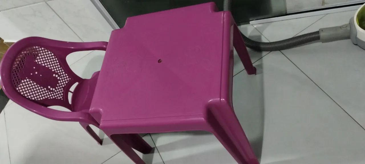 Mesa e cadeira infantil 