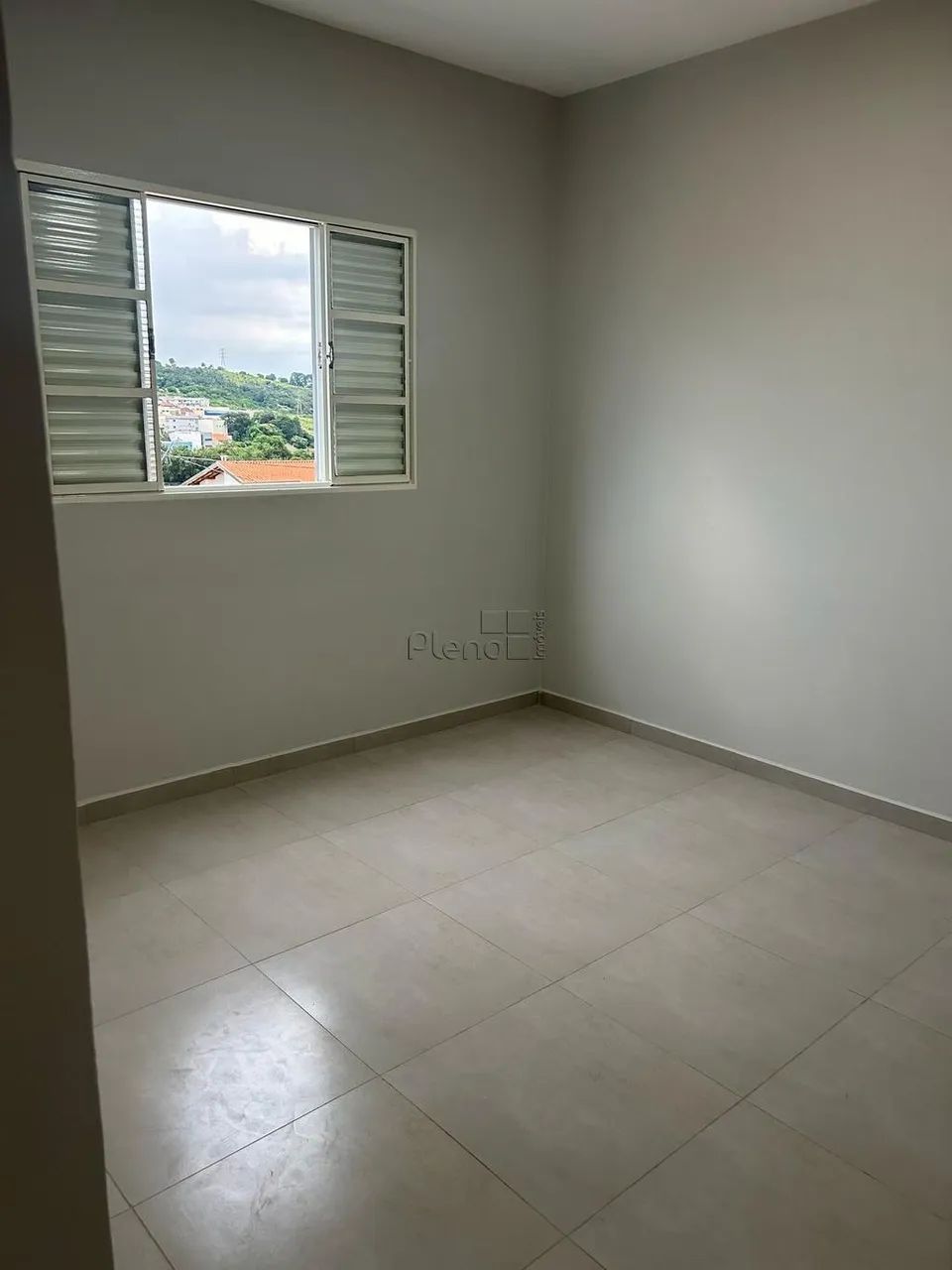 Sobrado à venda em Valinhos, Parque das Colinas, com 3 quartos, com 181 m² - Foto 2