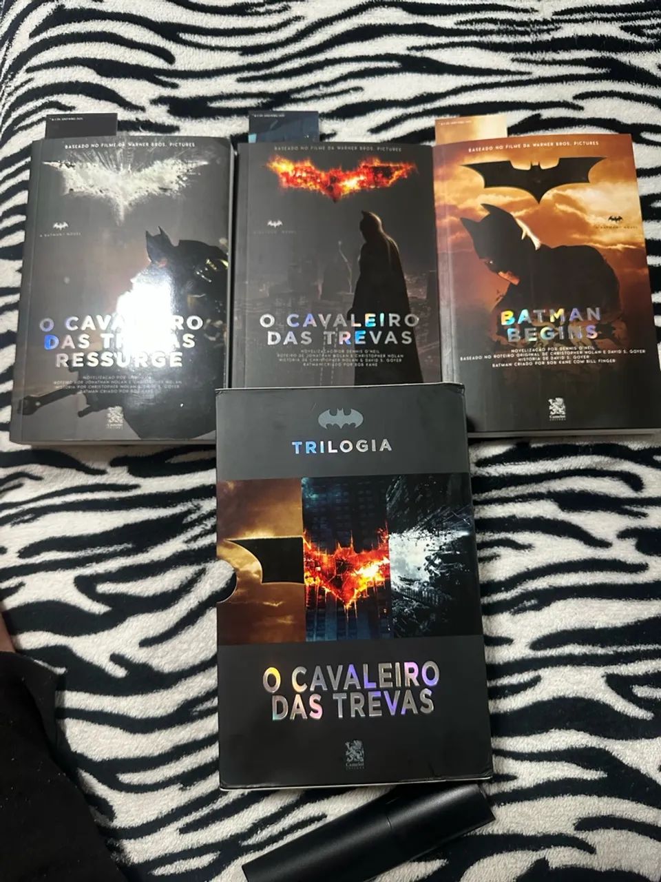 TRILOGIA  O CAVALEIRO DAS TREVAS - Foto 4