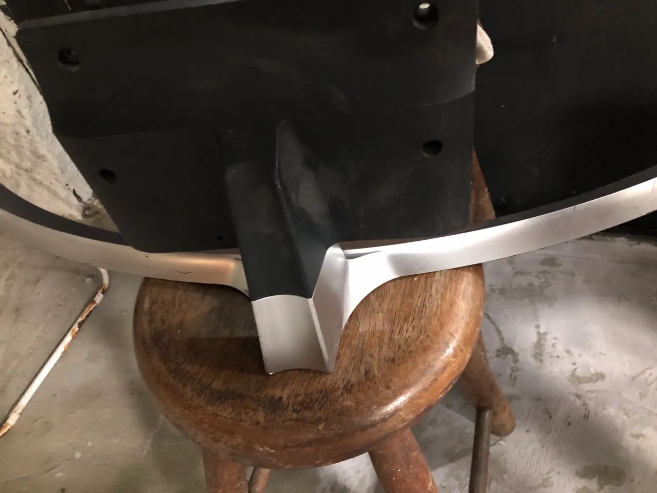 Base pedestal TV