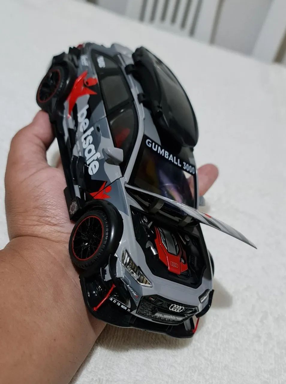 Carrinho miniatura Audi Rs6 escala 1/24 - Foto 2
