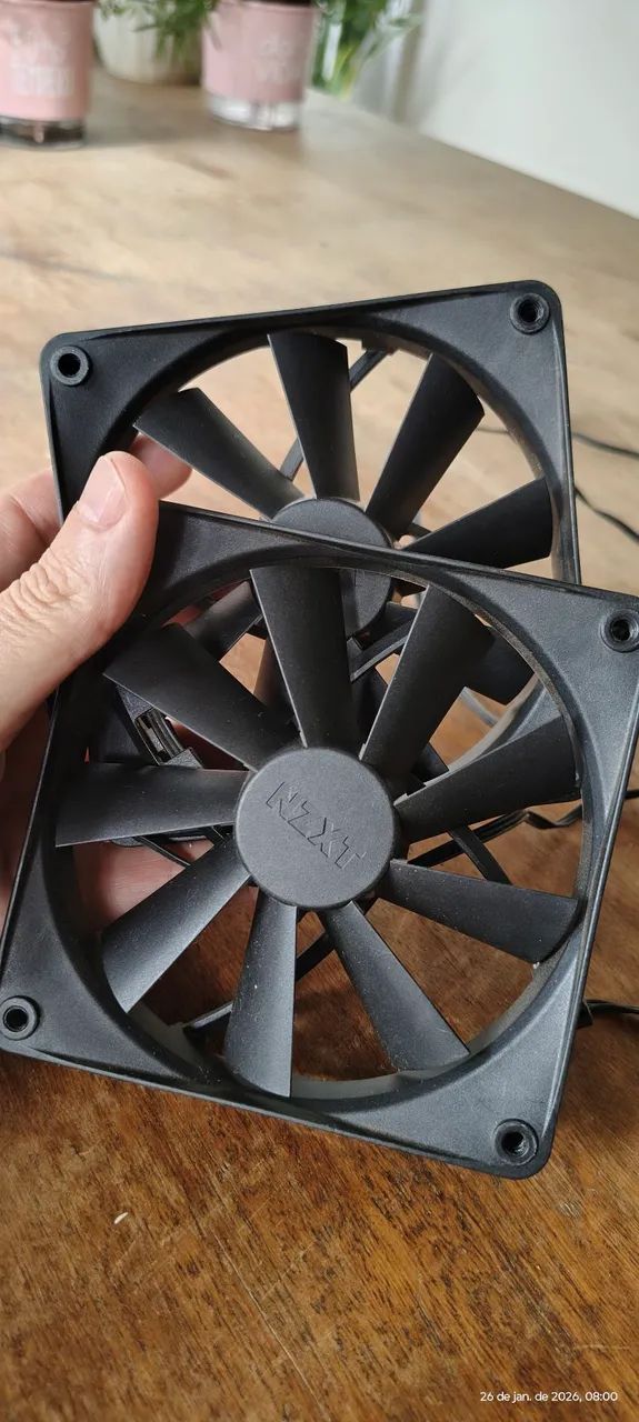 2 (duas) Fans nzxt por 100,00 - Foto 2