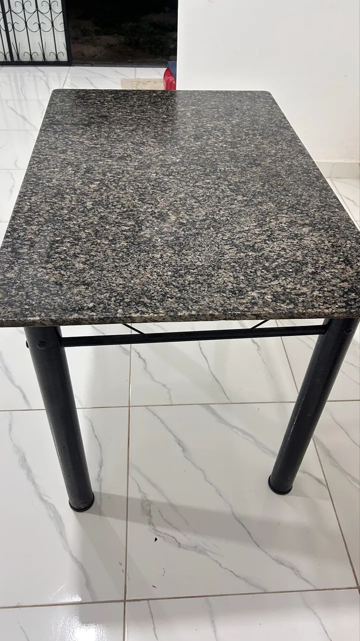 Mesa em granito em perfeito estado. - Foto 4