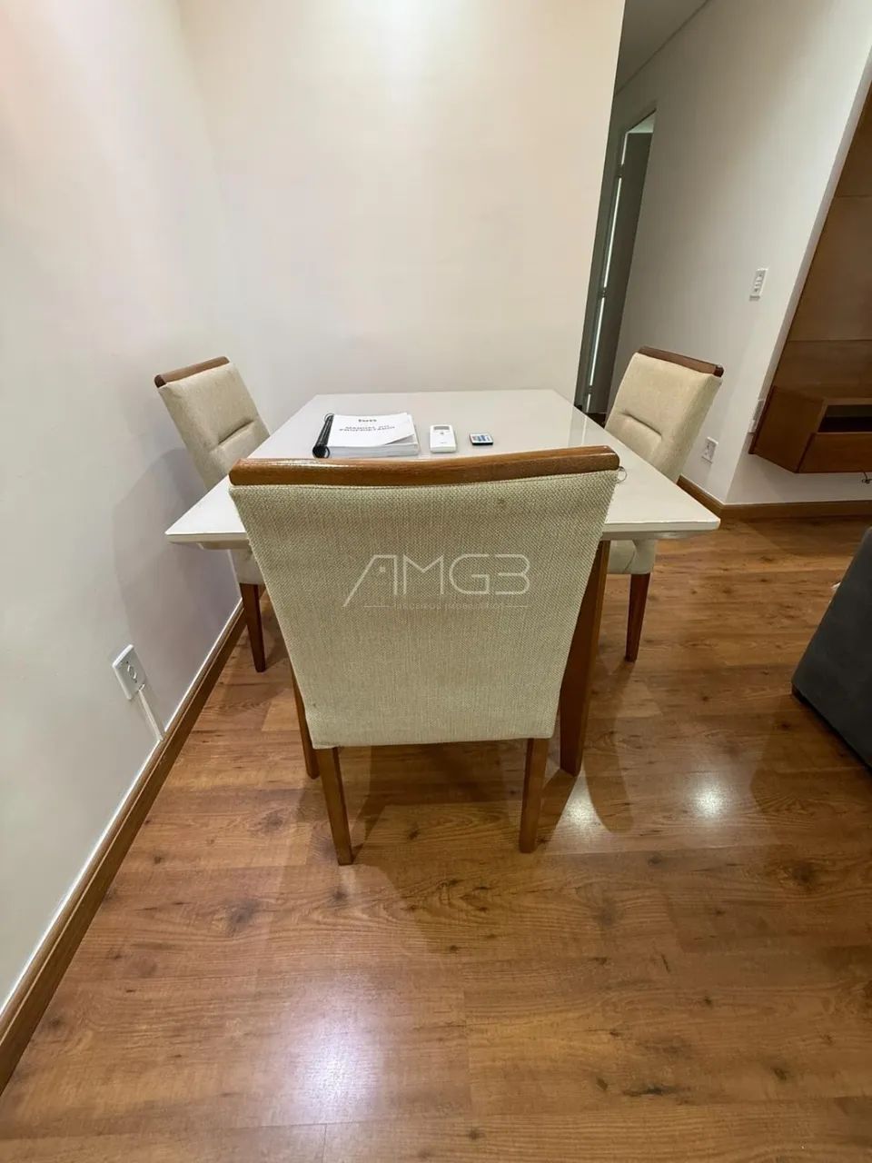 Apartamento Mobiliado á Venda com 2 suítes e lavabo - Foto 4