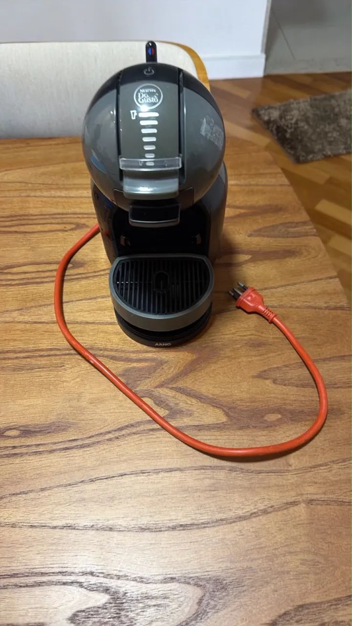 Cafeteira dolce gusto automática  - Foto 4