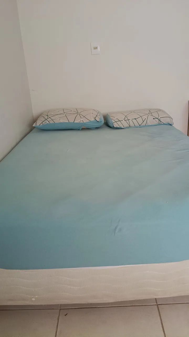 Vendo cama box casal