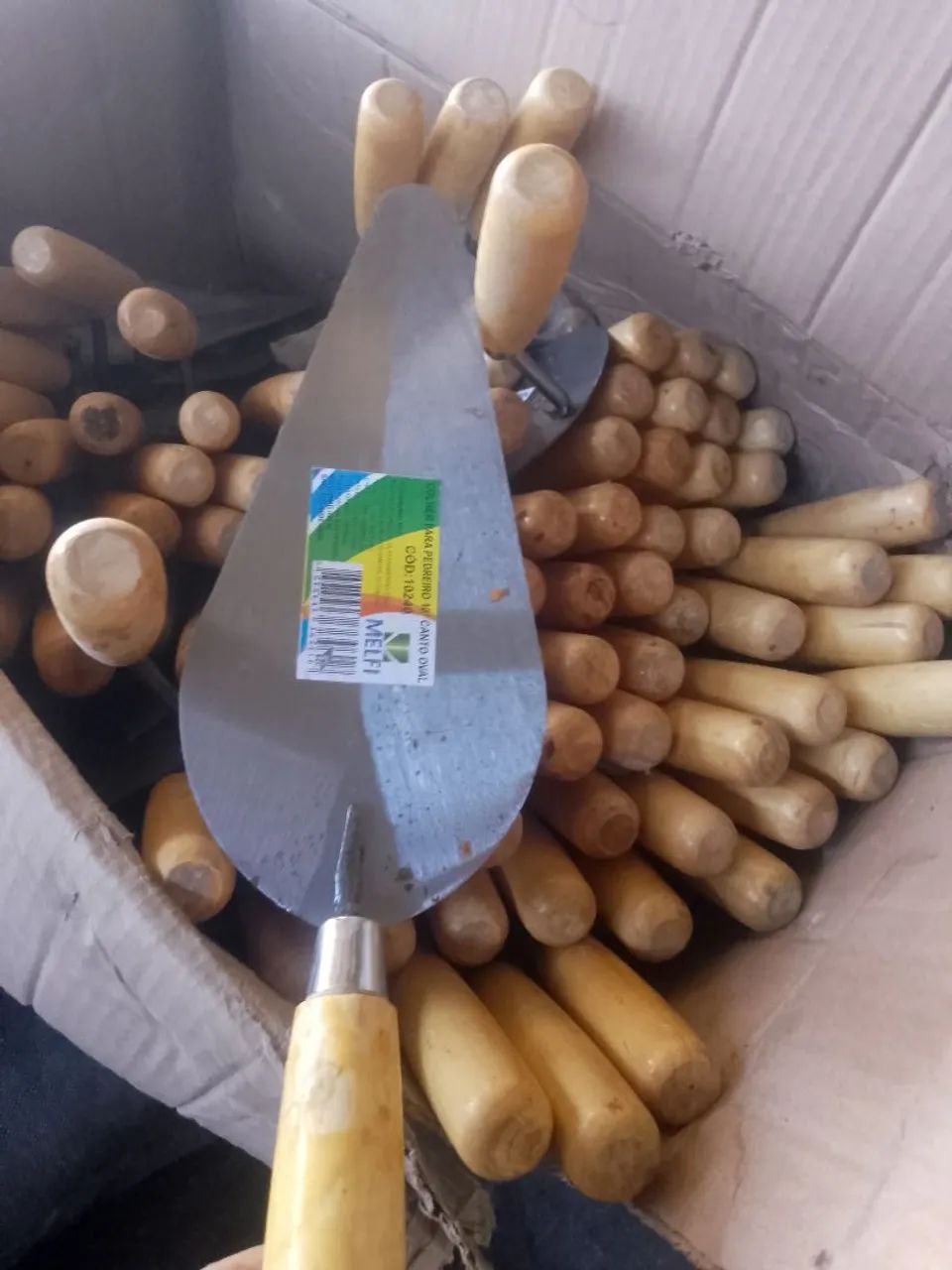 Colher de pedreiro novas