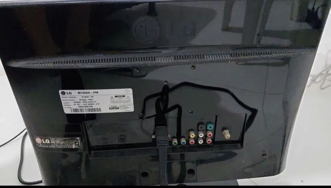 TV E MONITOR LG 18 POLEGADAS - Foto 5