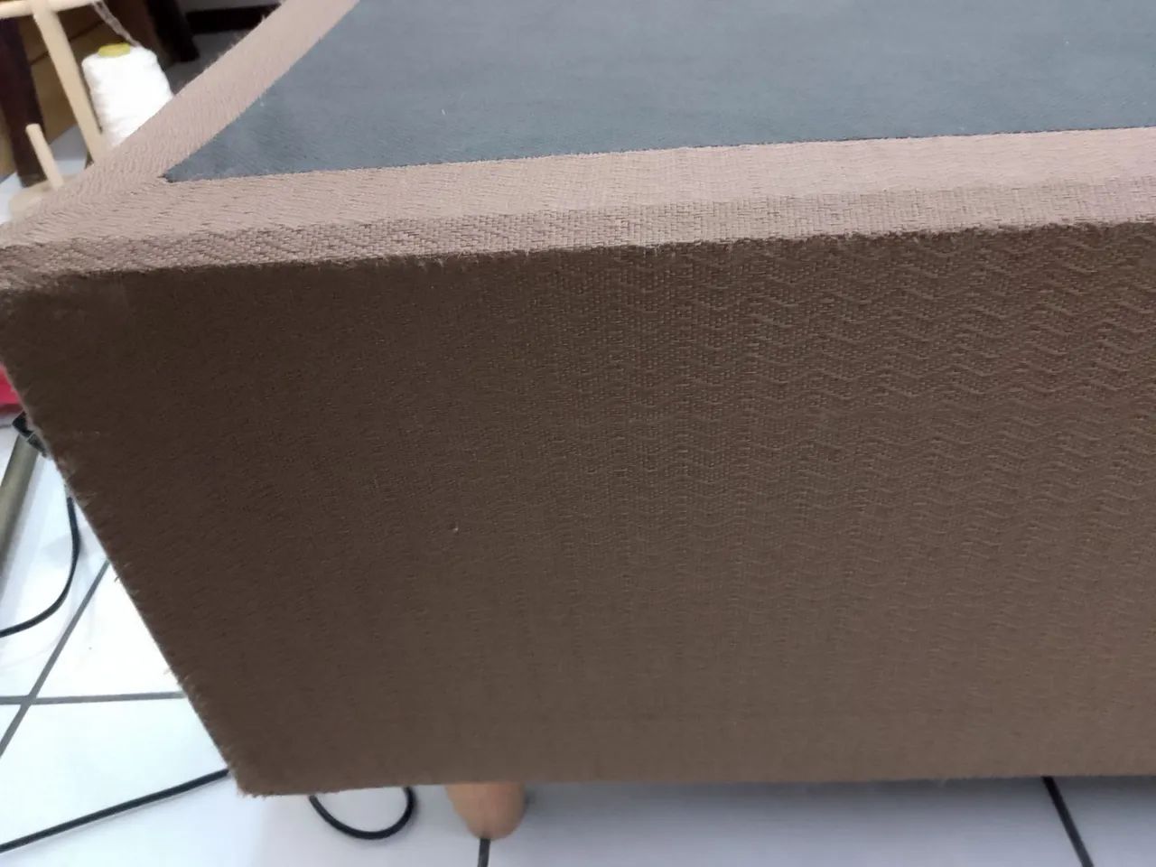 Basebox casal 188x138, pés e base em madeira - Foto 4