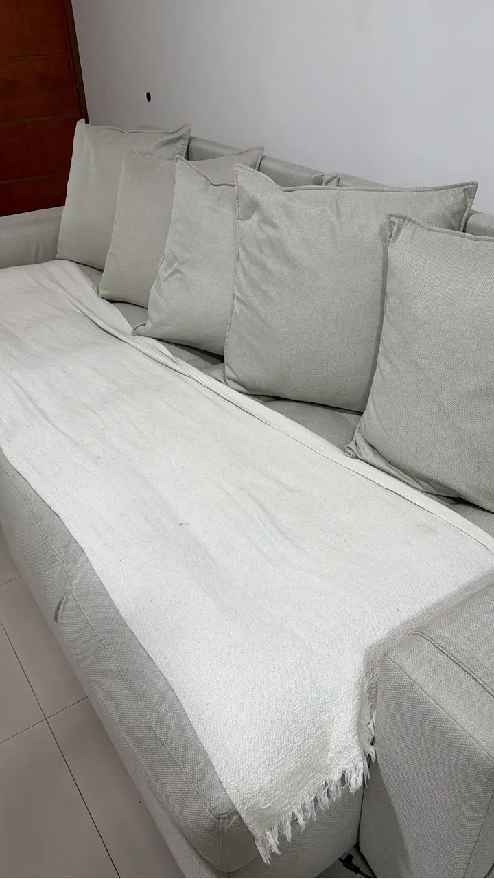     Sofá Retrátil Bege Super Confortável - Foto 3