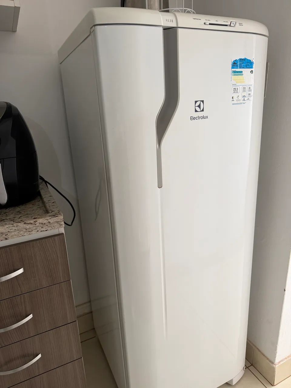 Geladeira Electrolux branca 
