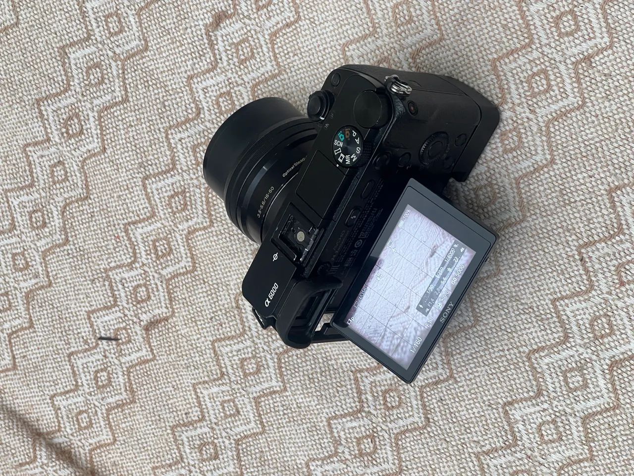 Câmera Sony A6000 com lente kit - Foto 4