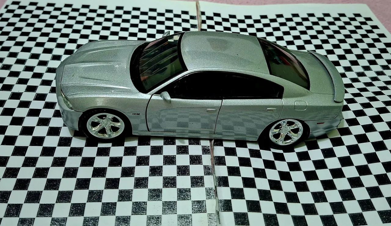 Miniatura 1/24 Dodge Charger - Foto 2