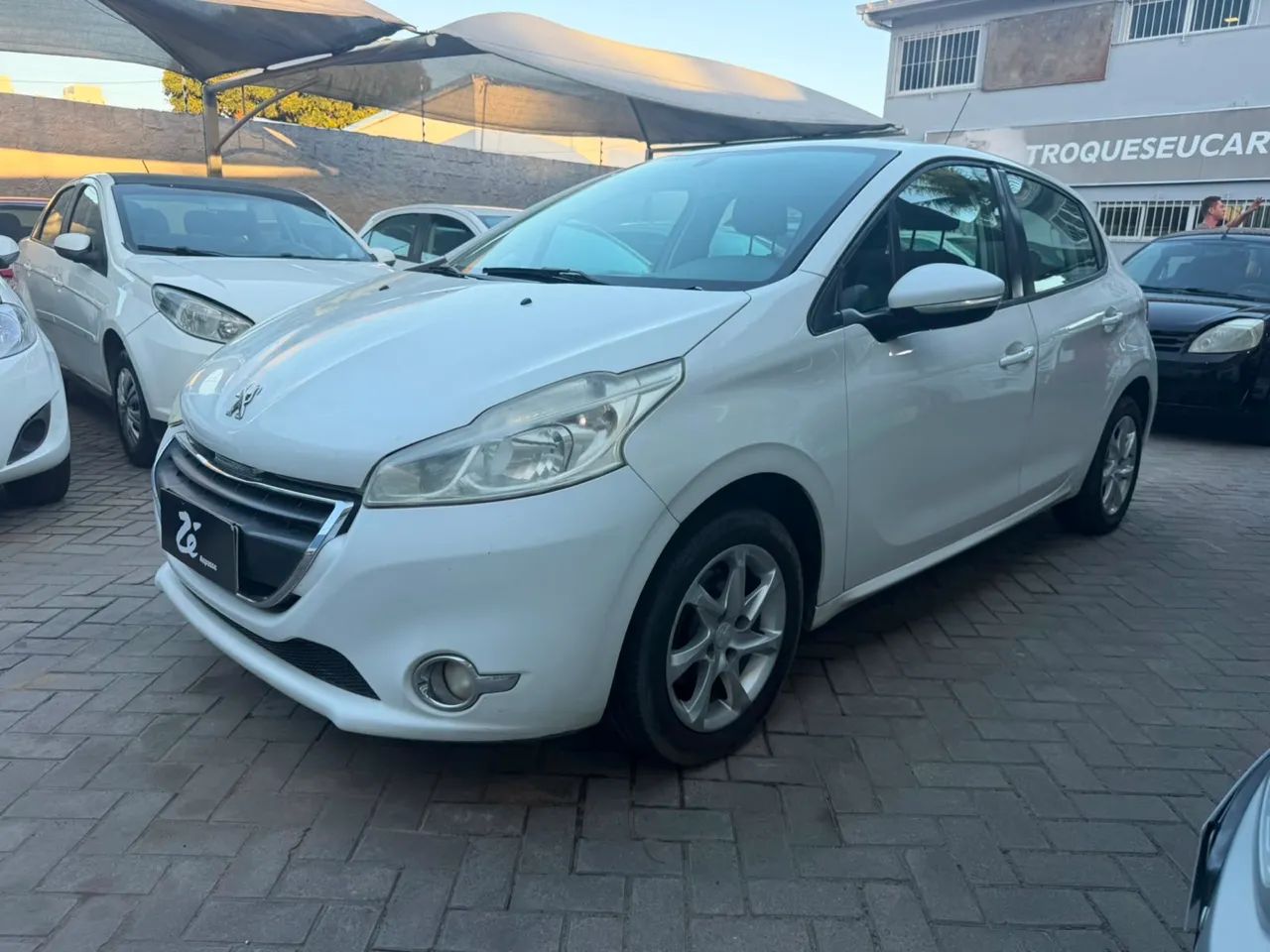 Peugeot 208 Active/active Pack 1.5 Flex 8V 5P 2015 - Foto 3