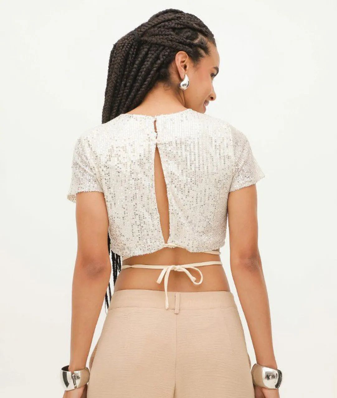 Cropped bege com paetês novo  - Foto 2
