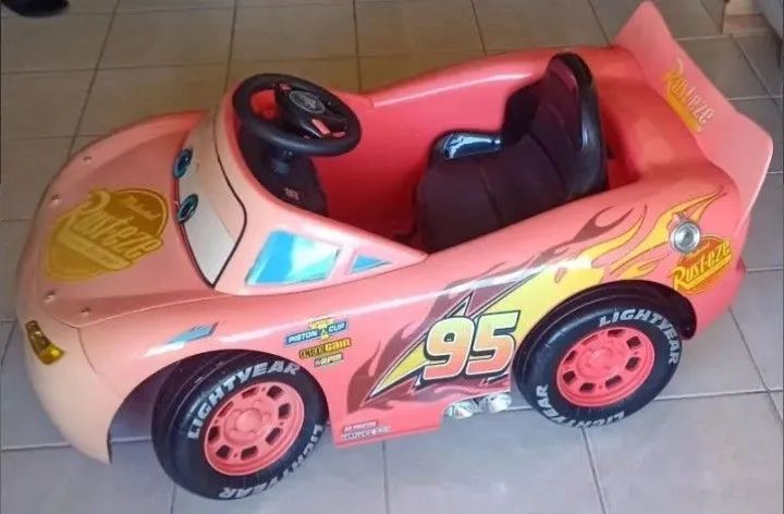 Carro elétrico do McQueen  - Foto 2