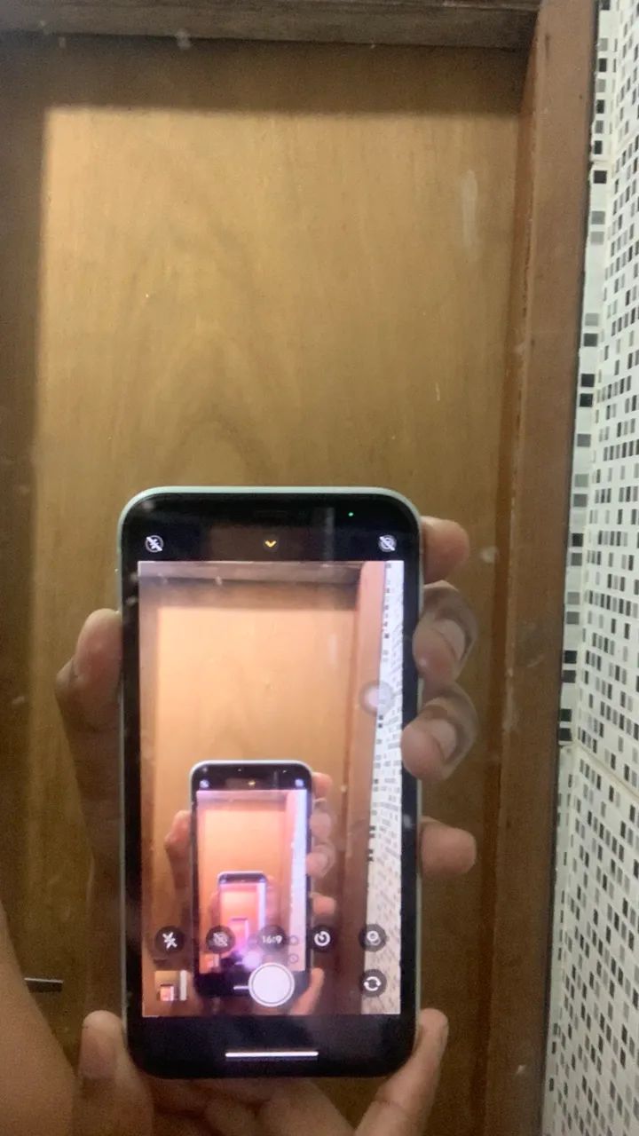 Vendo IPhone para sair rápido! - Foto 2