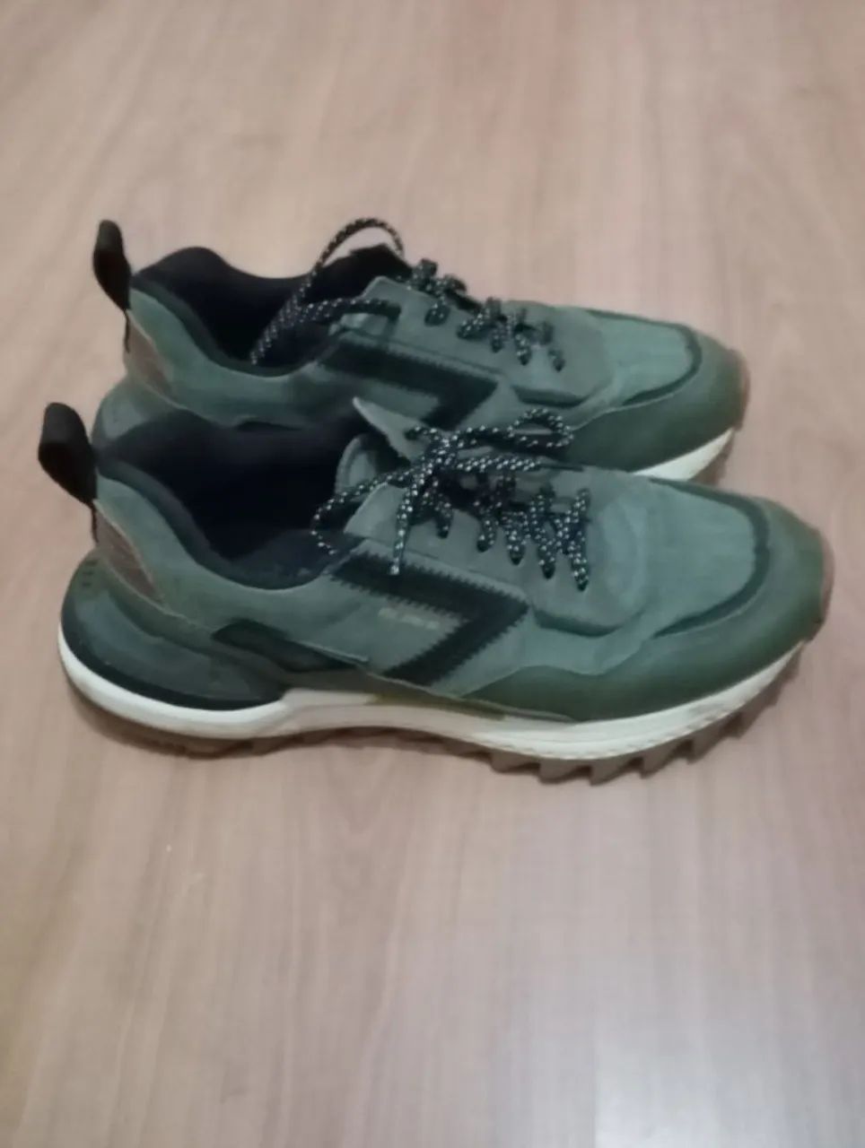 Tenis