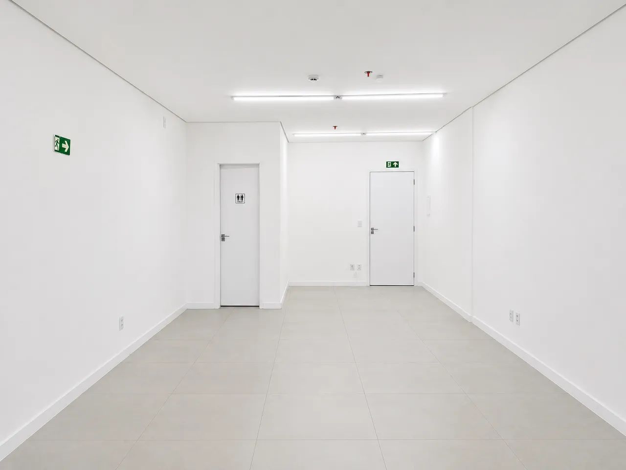 Locação - Sala comercial no Grand Tower com aproximadamente 40m² no Centro da cidade - Foto 3